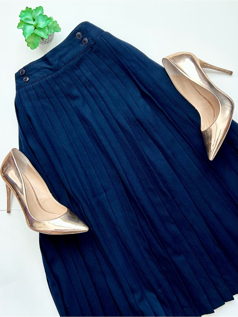 Vintage 90s Jones New York Accordion Pleated Midi Skirt Navy Blue Wool Size M